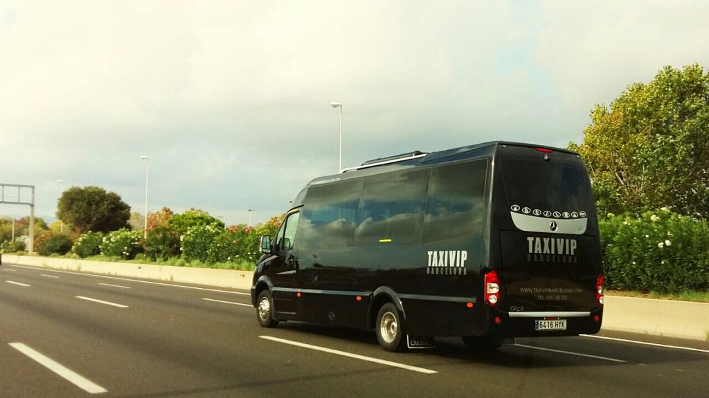 LUXURY MINIBUS 16 PLAZAS