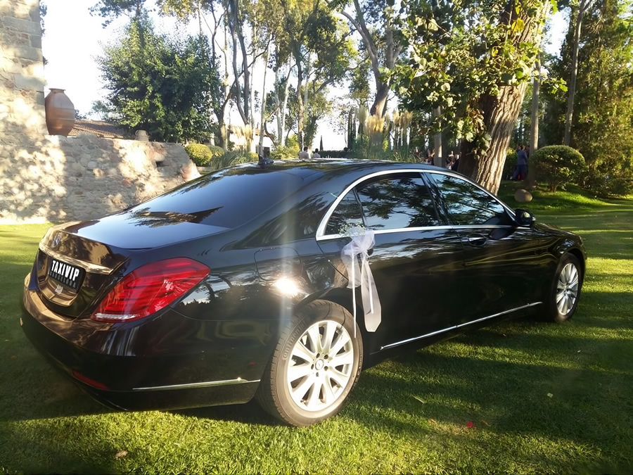 Coche con chófer para bodas y celebraciones
